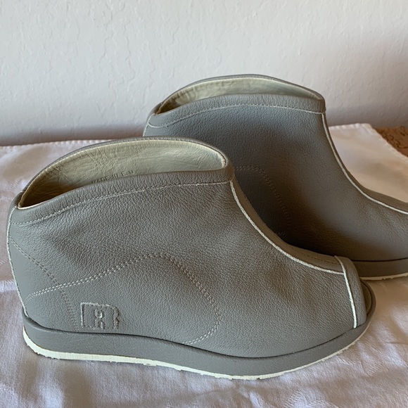 Rucoline Italian Leather Peep Toe Booties with built in Wedge - size 40 - Picture 2 of 7